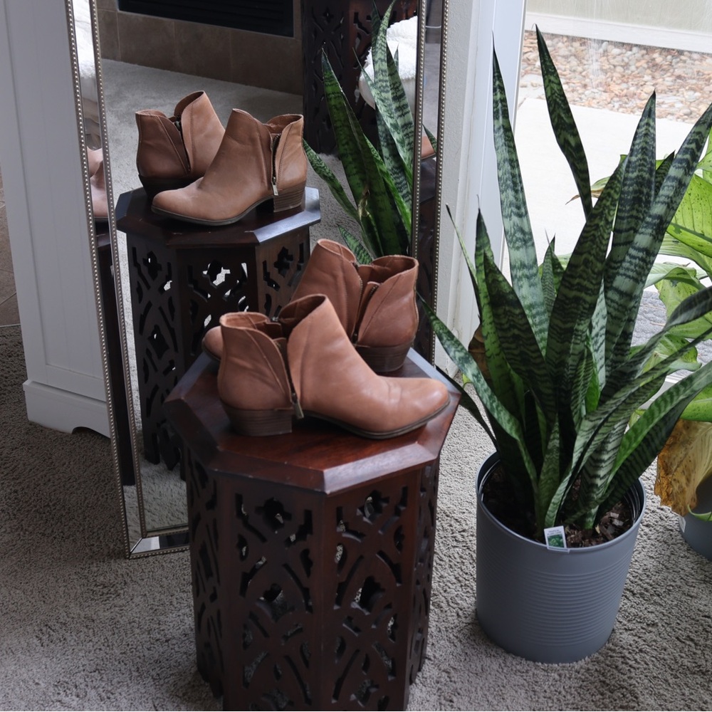 Lucky Brand Booties Sz 8.5
